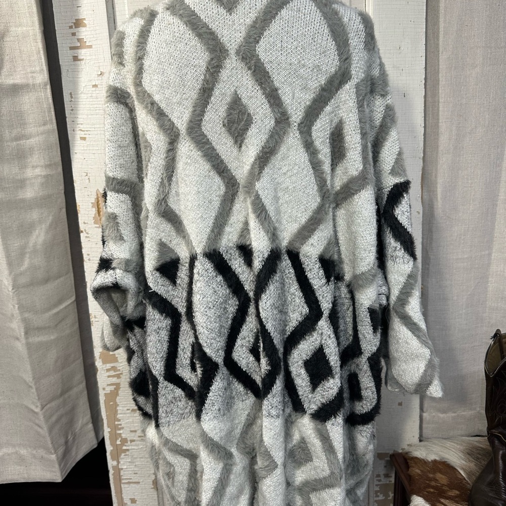 Multiples Black and Gray Diamond Pattern Cardigan - image 3